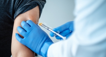Covid: mundo soma mais de 100 milhões de vacinas aplicadas